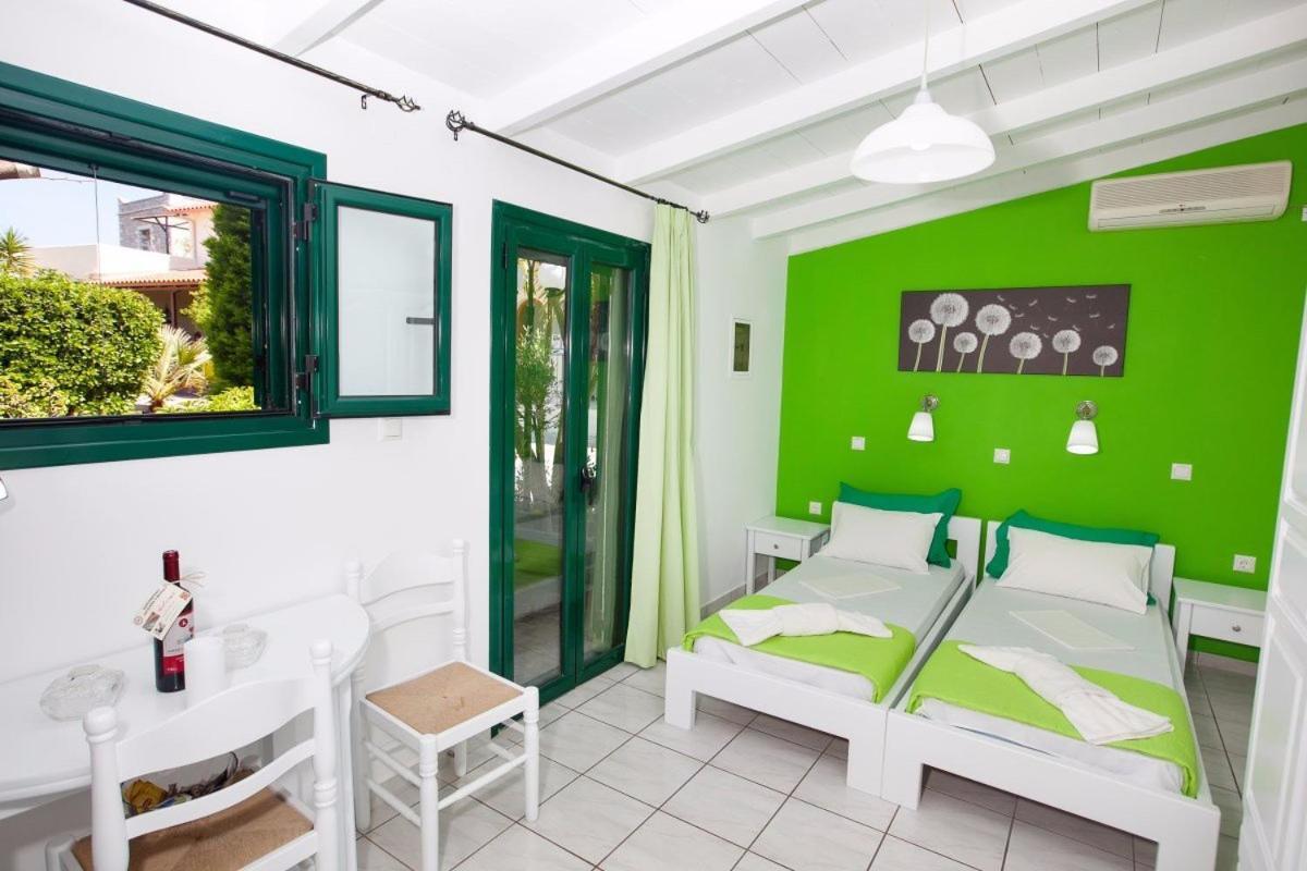 Athina Apartments สตูปา ภายนอก รูปภาพ